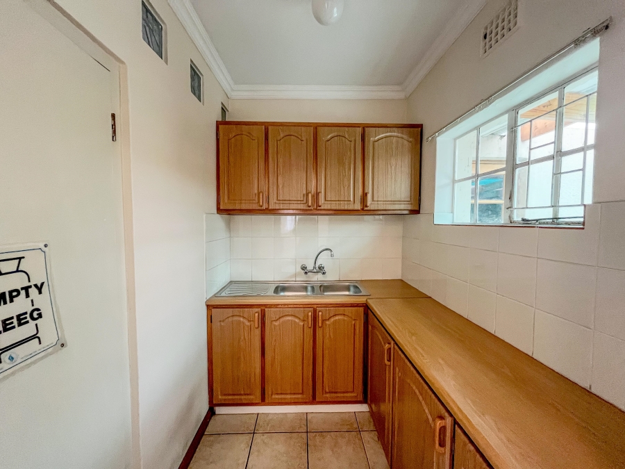 To Let 4 Bedroom Property for Rent in Pinelands Western Cape